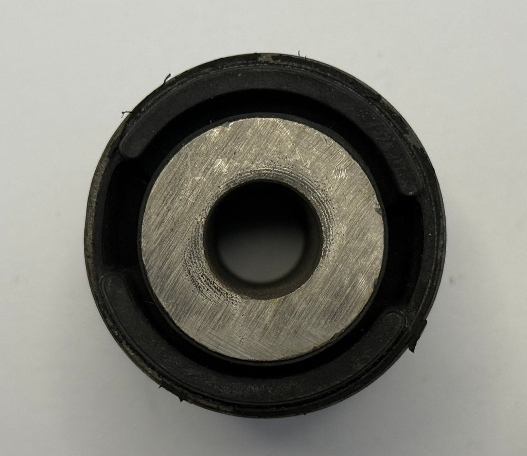 Range Rover LOWER CONTROL ARM BUSH LR055288