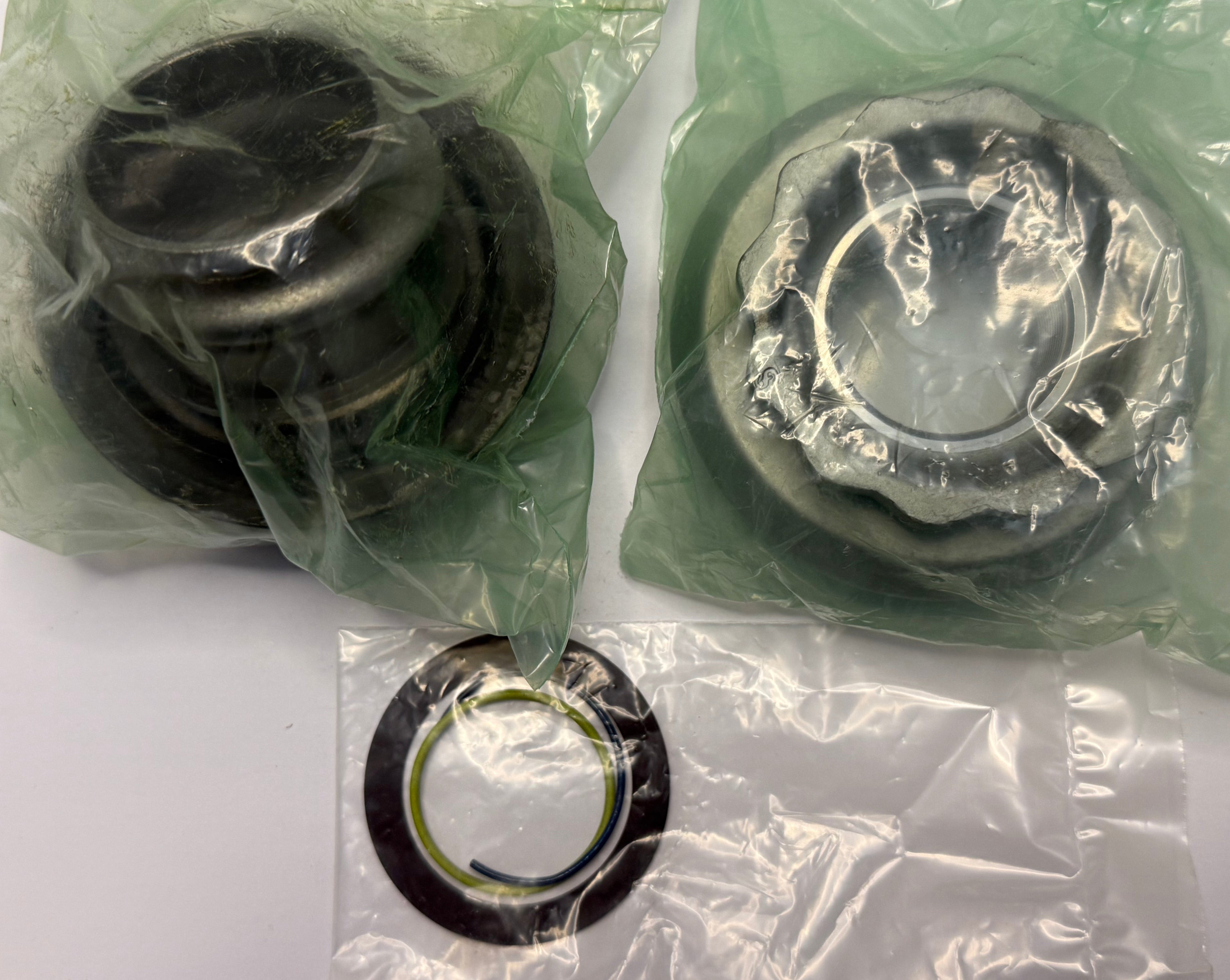 Range Rover PINION REPAIR KIT LR068951