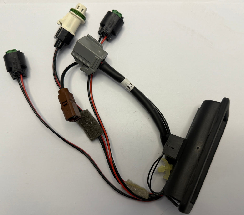 Land Rover TAILGATE SWITCH LR071911