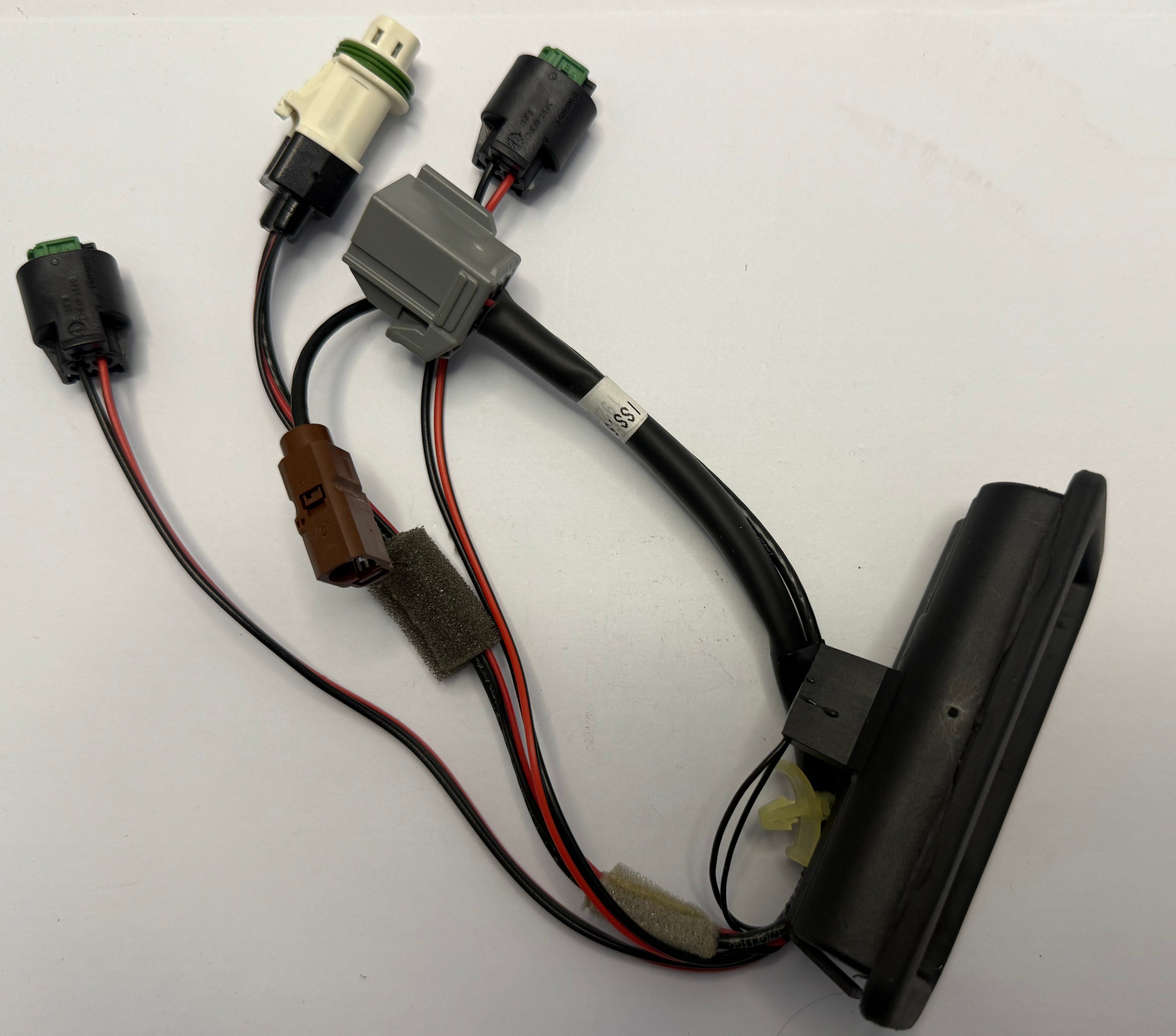 Land Rover TAILGATE SWITCH LR071911